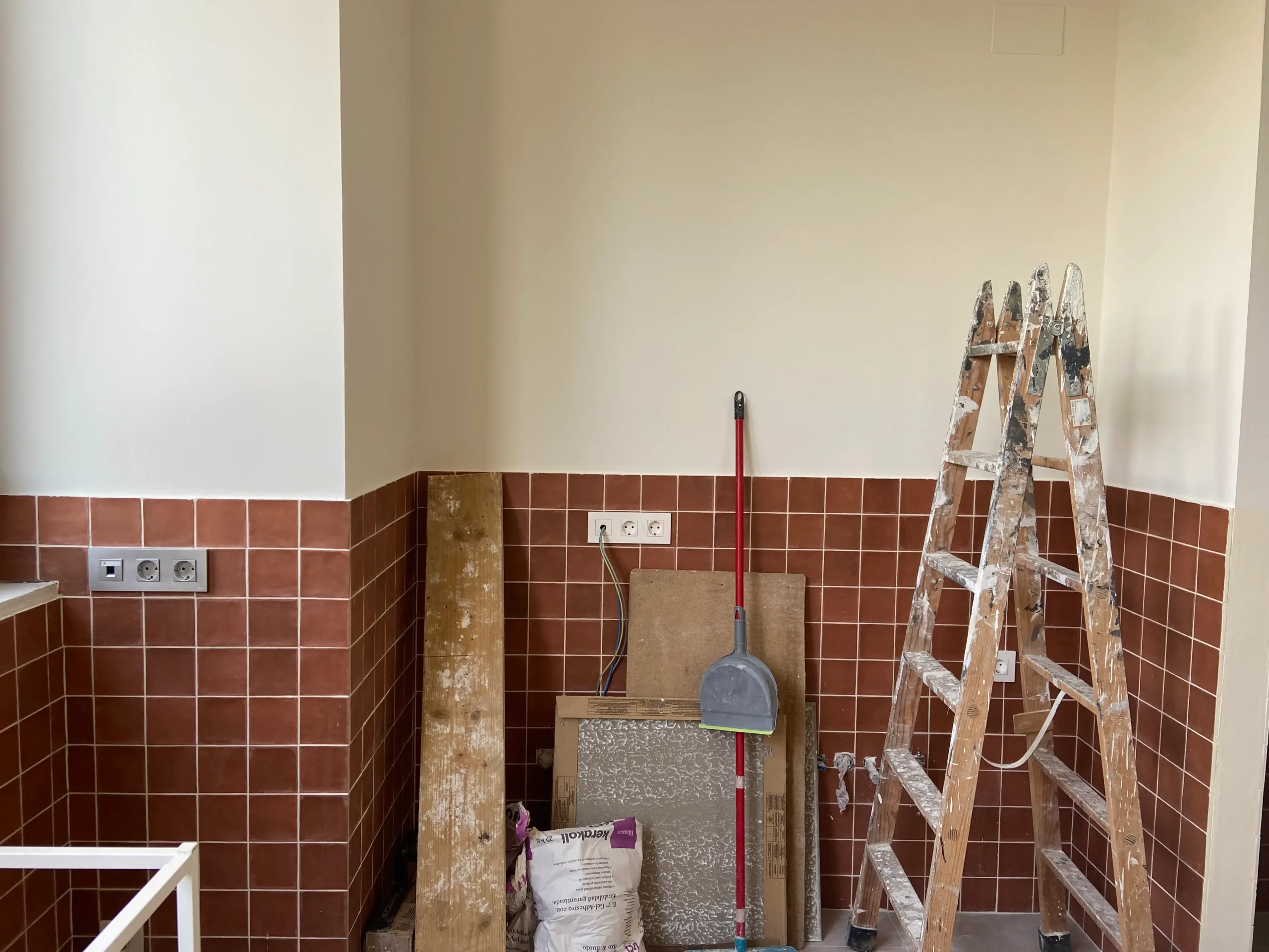 Reforma de local comercial en Lasarte-Oria para nuevo uso funcional y contemporáneo